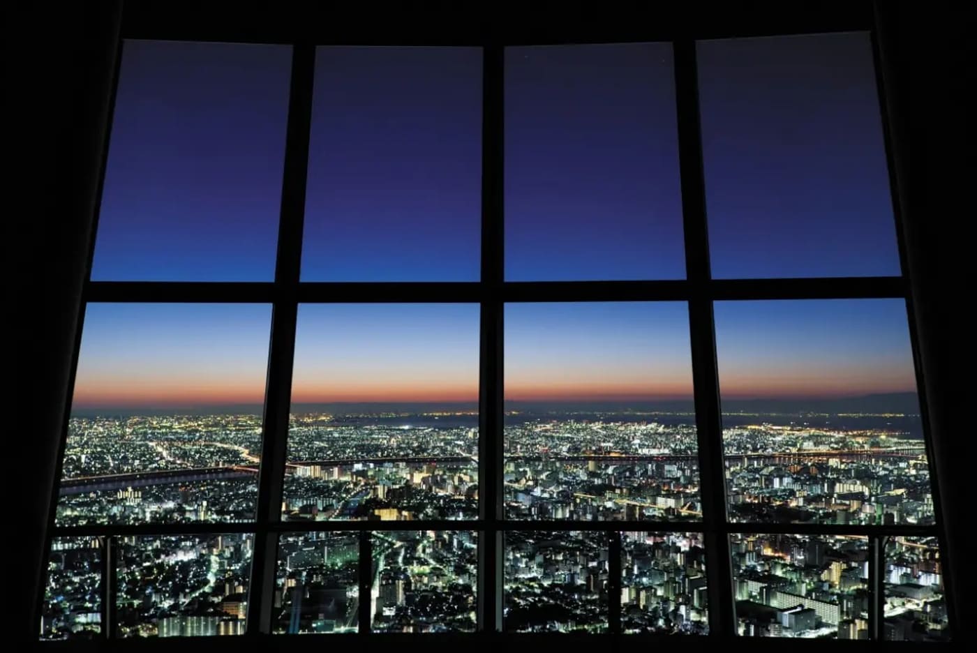 Take in the vastness of Tokyo at night from the TOKYO SKYTREE<sup>®</sup> Tembo Deck and Tembo Galleria