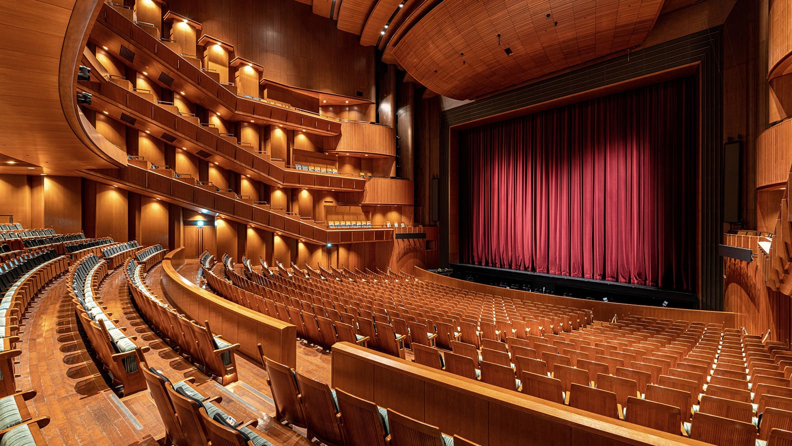 New National Theatre, Tokyo